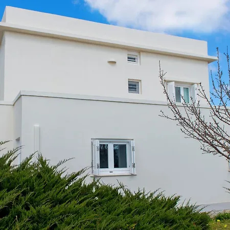 Apartment At The Side Of The Castle *